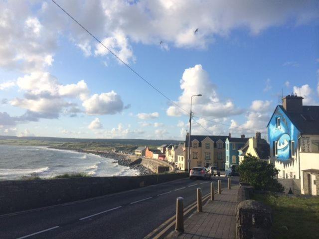 Coach House Lodge Rooms Lahinch Exterior foto