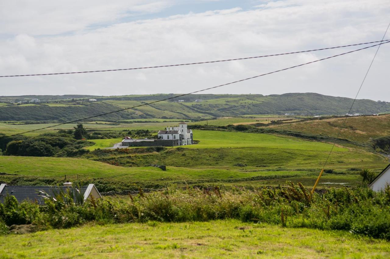 Coach House Lodge Rooms Lahinch Exterior foto